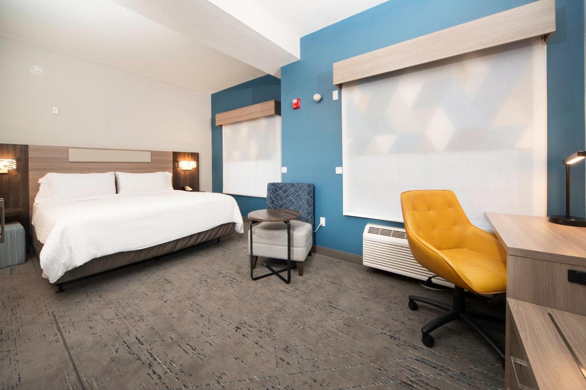 Holiday Inn Express & Suites Indianapolis - East By Ihg Exterior photo