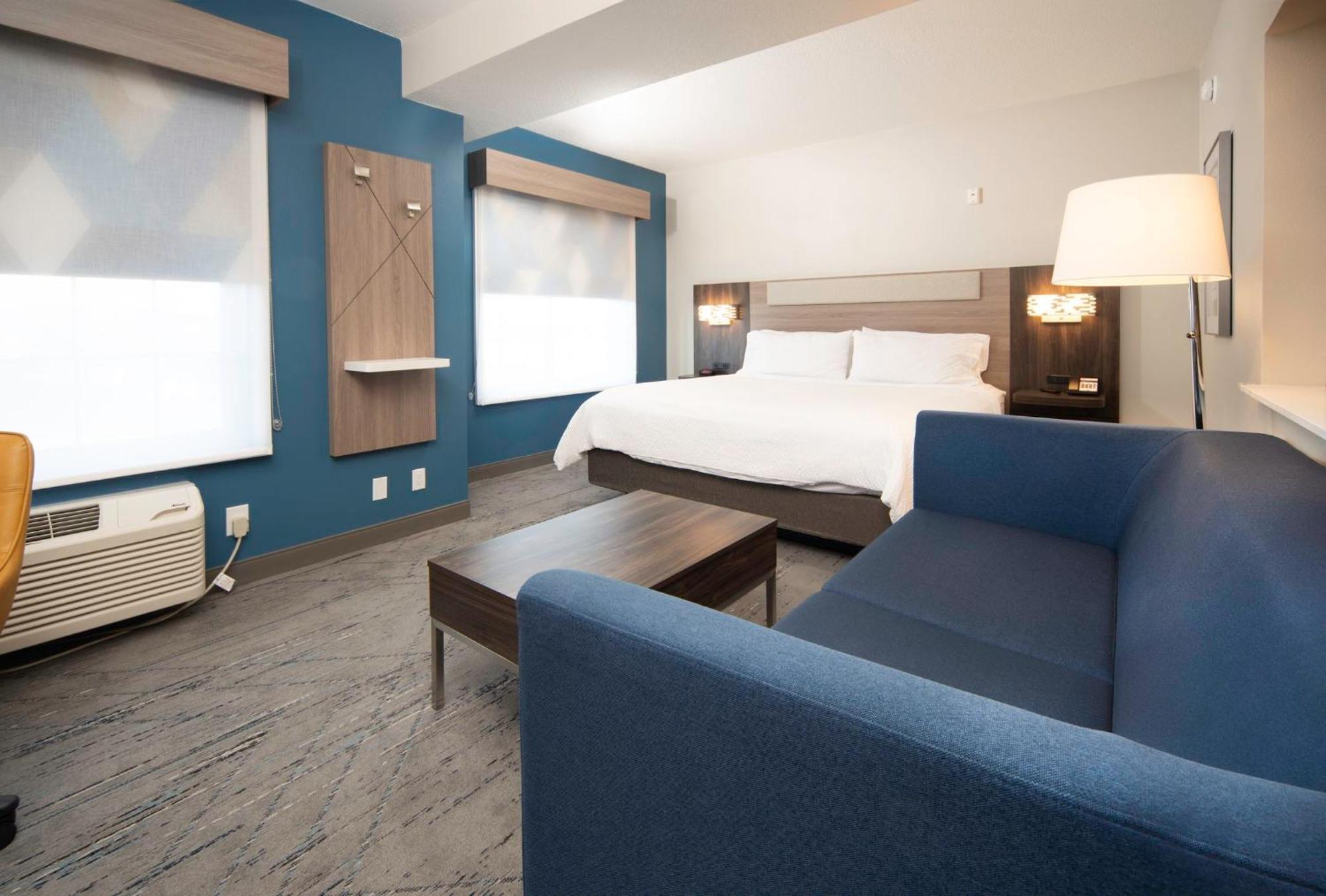 Holiday Inn Express & Suites Indianapolis - East By Ihg Exterior photo