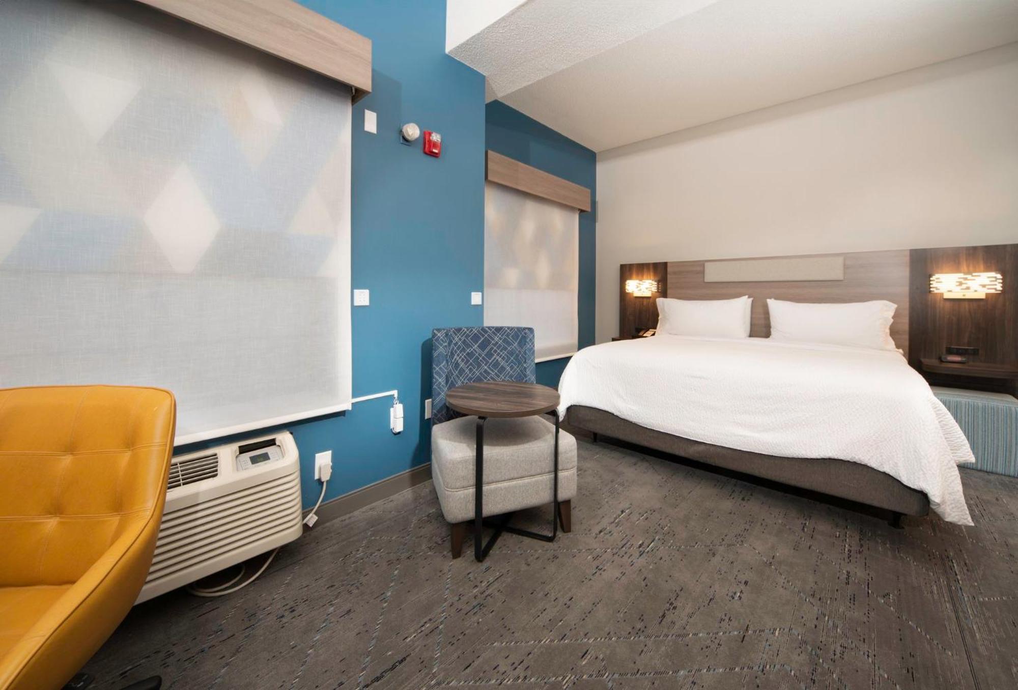 Holiday Inn Express & Suites Indianapolis - East By Ihg Exterior photo