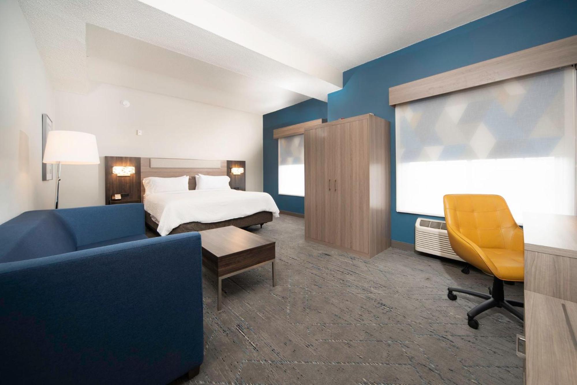 Holiday Inn Express & Suites Indianapolis - East By Ihg Exterior photo
