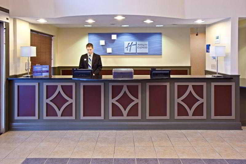 Holiday Inn Express & Suites Indianapolis - East By Ihg Exterior photo